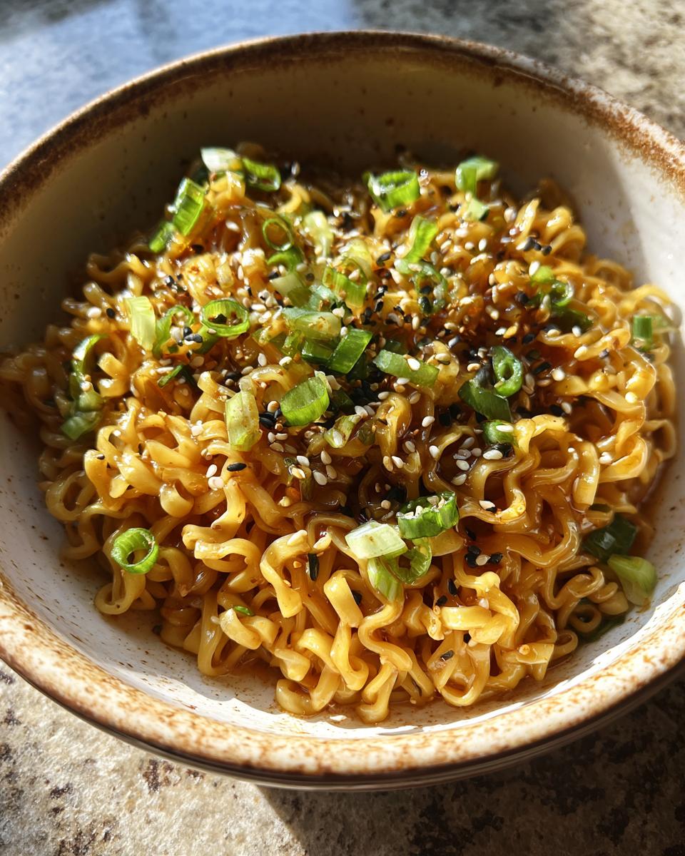 Hot honey noodles - detail 1